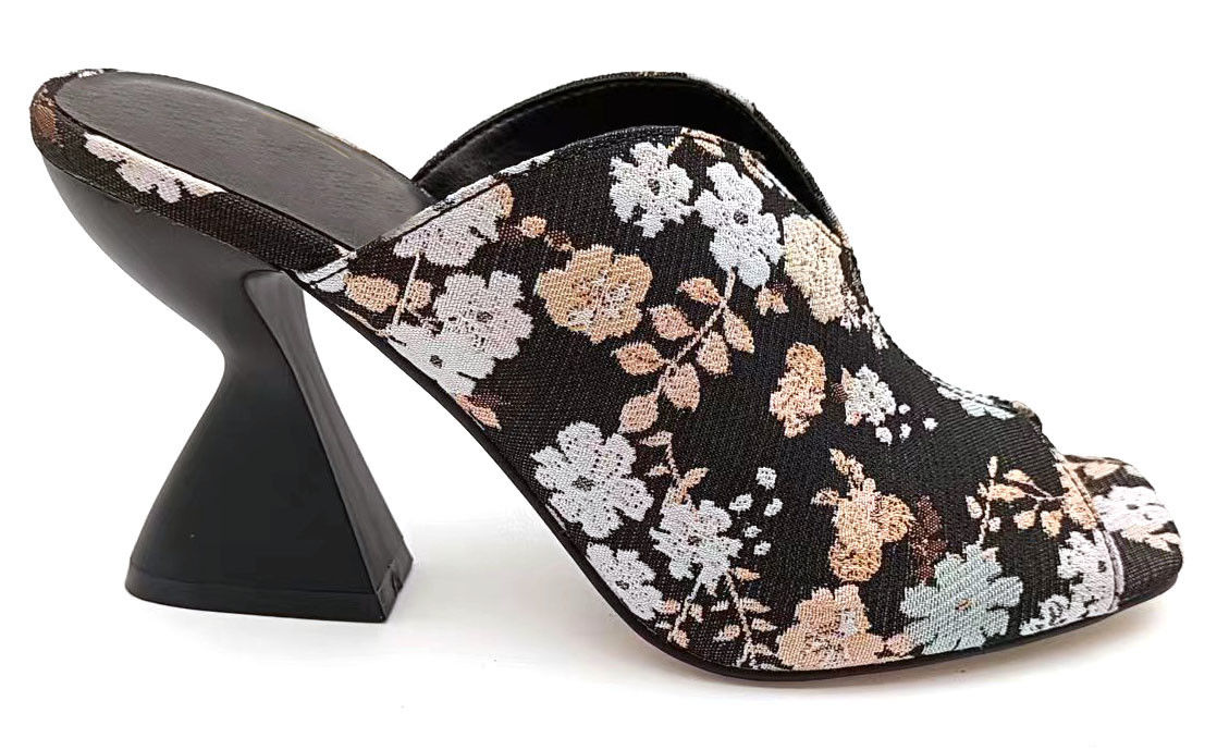 Brocart Jacquard Floral Vampire haut Peep Toe Mule avec gâteau sculpté debout talon